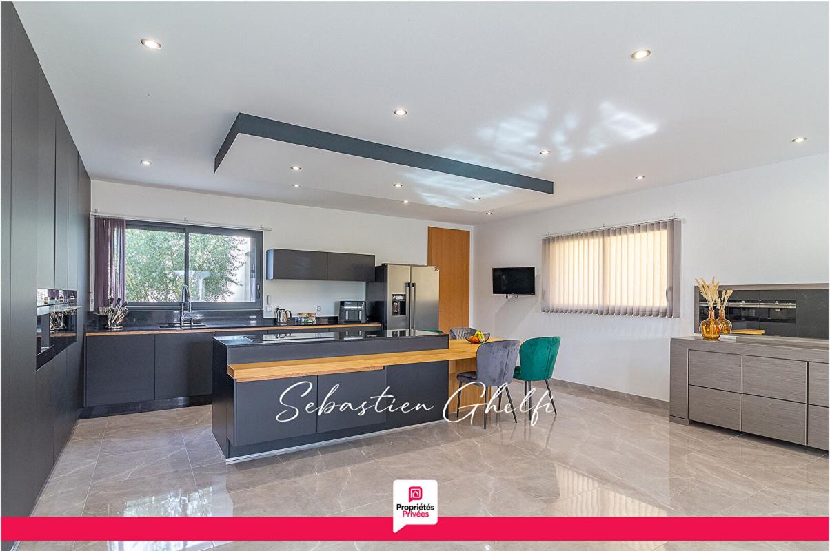 ROMORANTIN-LANTHENAY belle villa de plain-pied avec piscine- 4 chambres dont 1 suite-double garage 8