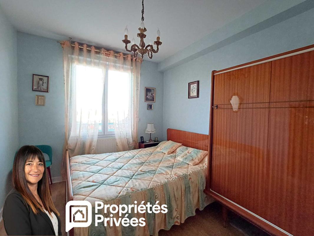 RIORGES Riorges T3 de 80.6 m2 + terrasse, garage et ascenseur 5