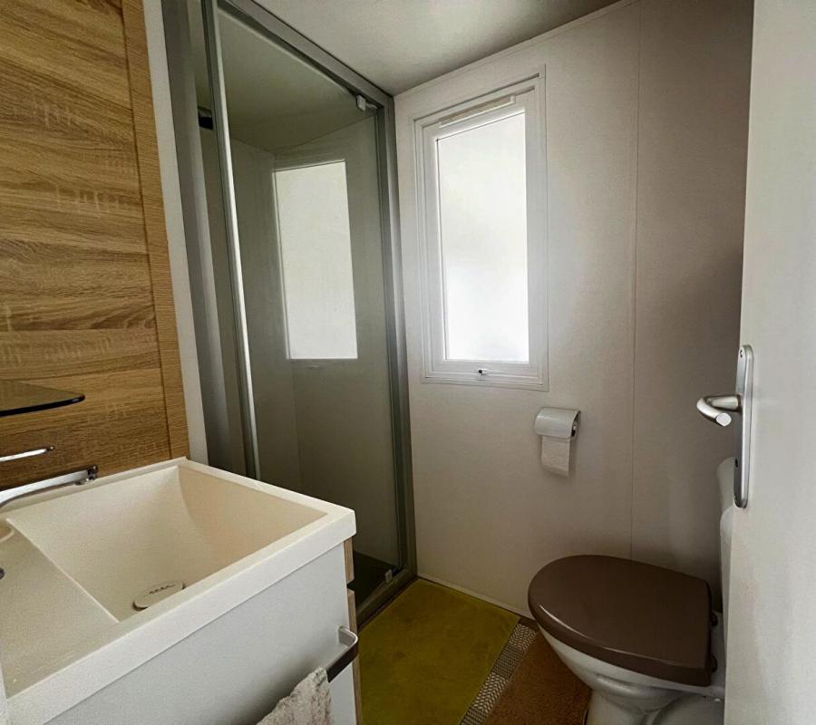ROCBARON Terrain de Loisir avec Mobile-Home 12