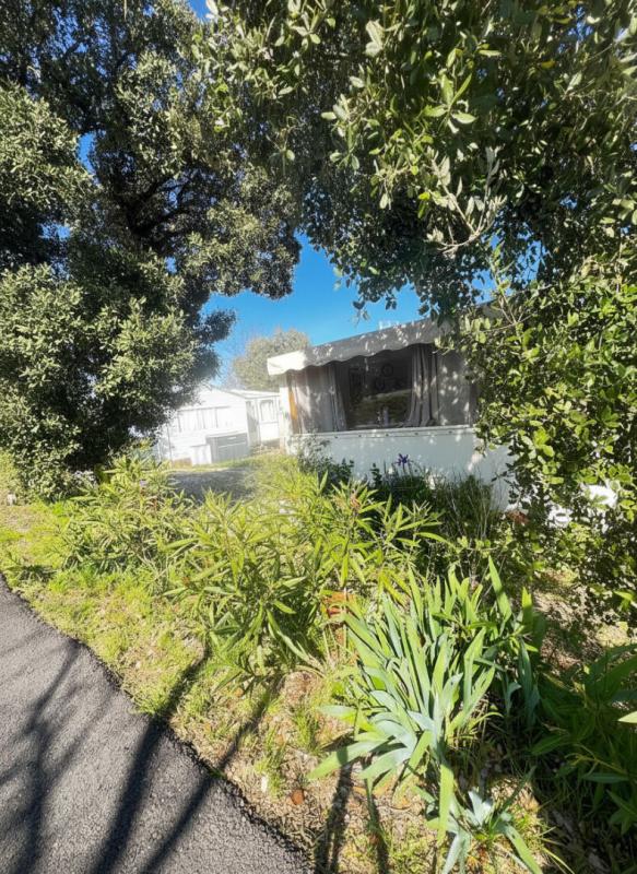 ROCBARON Terrain de Loisir avec Mobile-Home 2