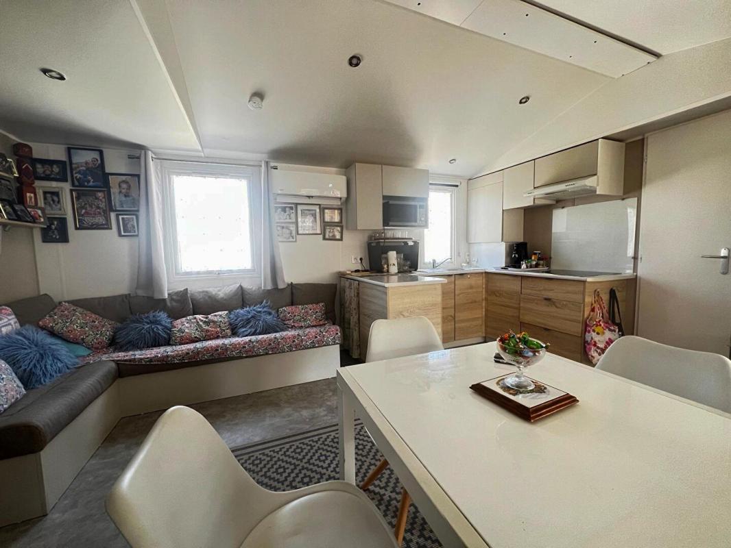 ROCBARON Terrain de Loisir avec Mobile-Home 6