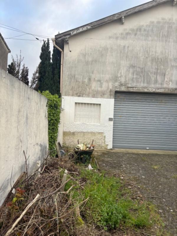 LE BOUSCAT 33110  LE BOUSCAT  HANGAR  BIEN RARE SUR SECTEUR 1