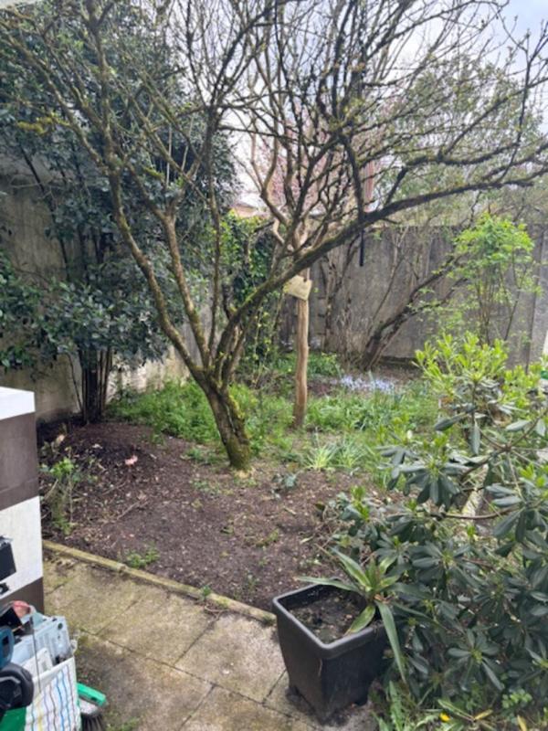LE BOUSCAT 33110  LE BOUSCAT  PROCHE CAUDERAN  HANGAR  BIEN RARE SUR SECTEUR 4