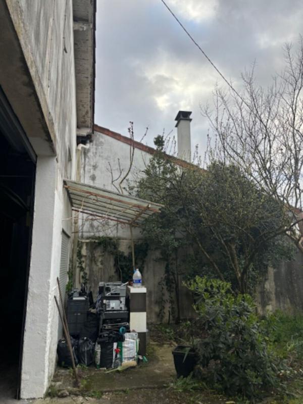 LE BOUSCAT 33110  LE BOUSCAT  PROCHE CAUDERAN  HANGAR  BIEN RARE SUR SECTEUR 5