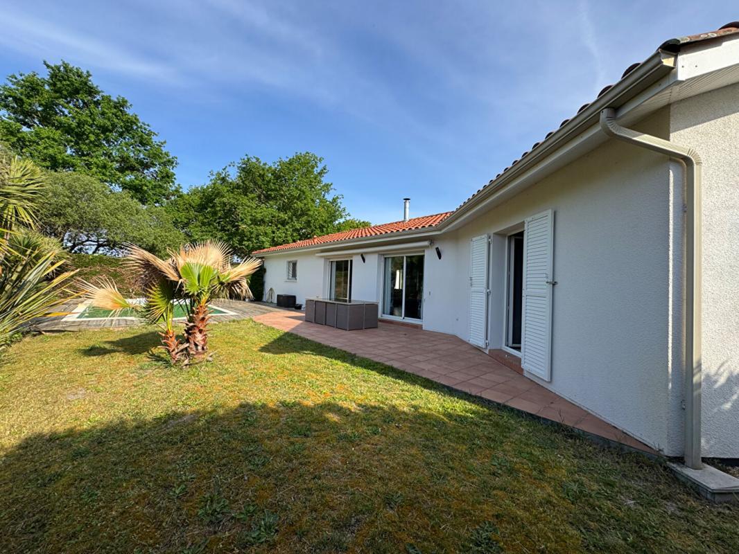 BISCARROSSE Maison Biscarrosse 114 m2 avec 4 chambres et piscine 8