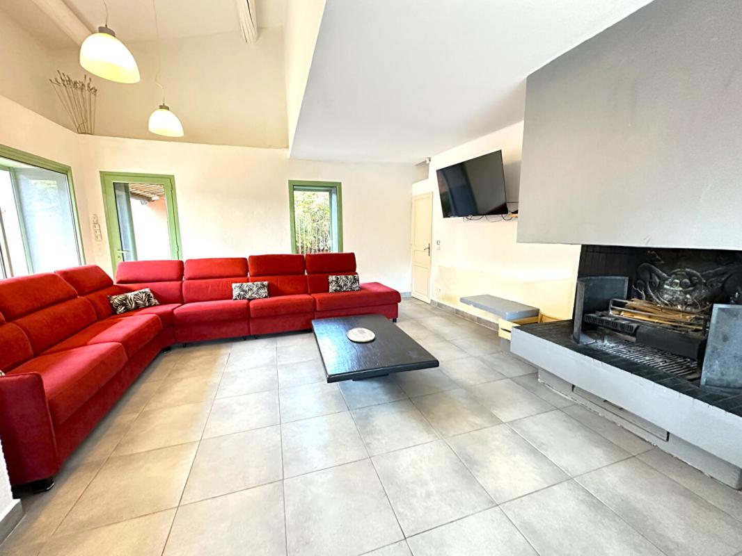 GRANS Domaine d'exception à Grans 7