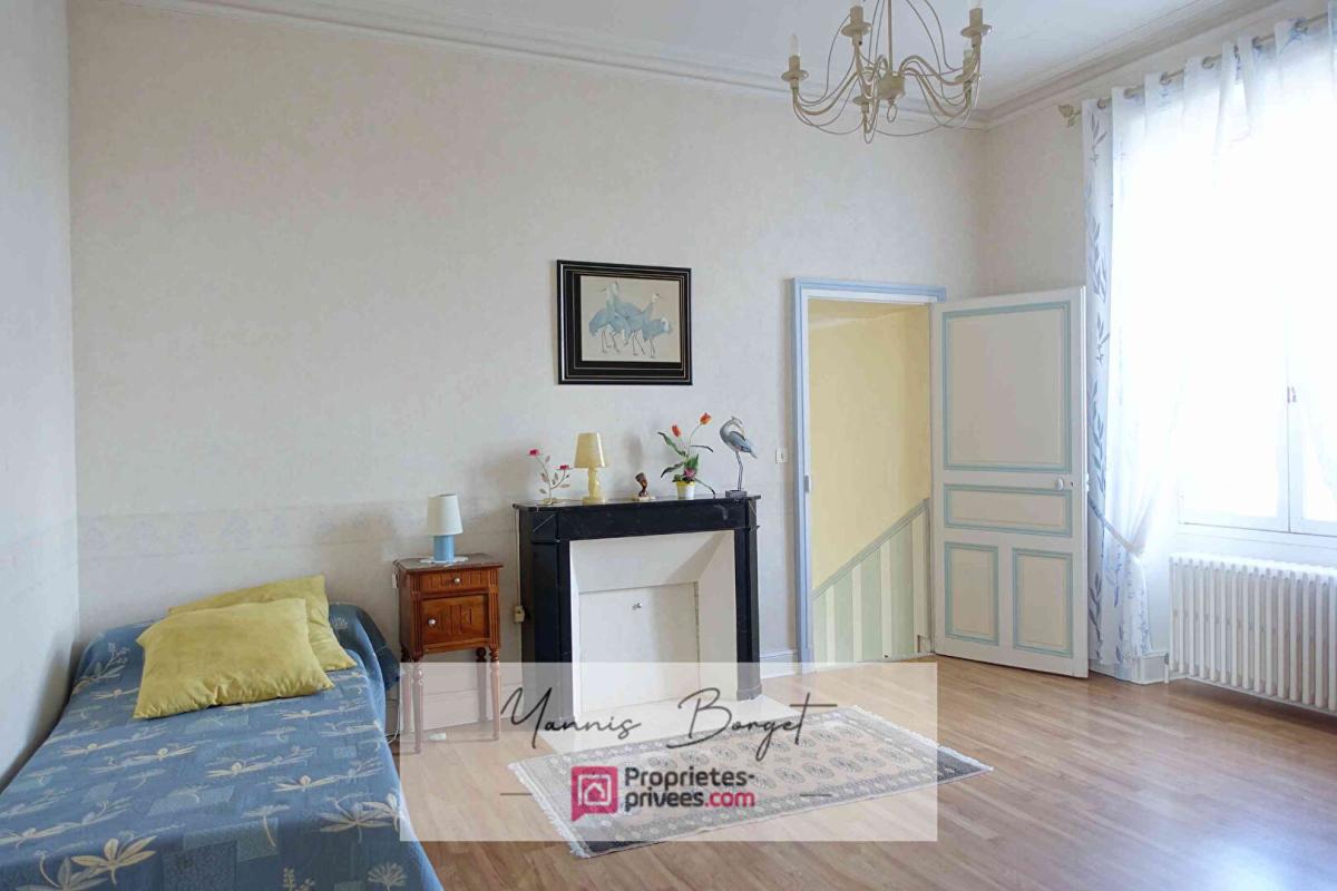 LES BROUZILS Ensemble immobilier avec logement indépendant, PISCINE et dépendance 15