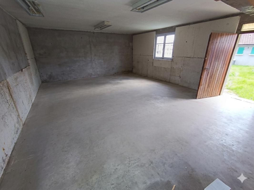 MAGNY-COURS MAGNY-COURS - MAISON 3 CHB AVEC GARAGE DOUBLE 11