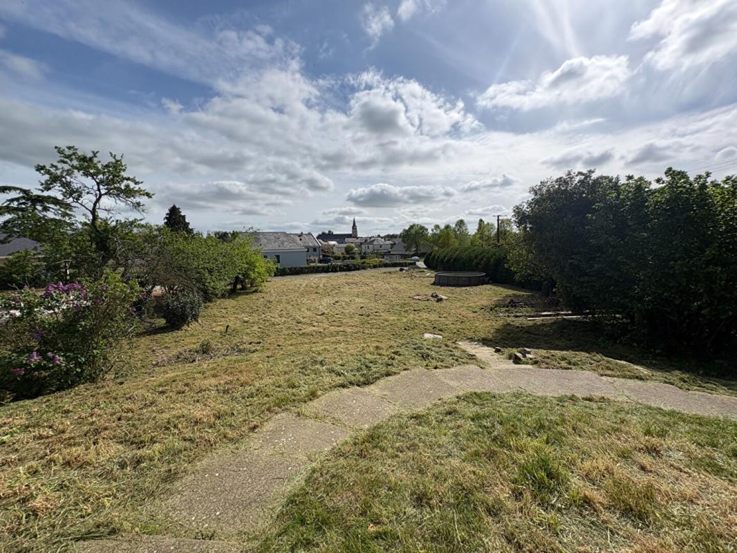 LOIRE Maison avec fort potentiel , sous-sol complet et 1 800 m² de terrain constructible 17