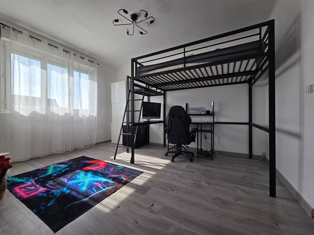 DOURDAN 18 MIN DOURDAN 13