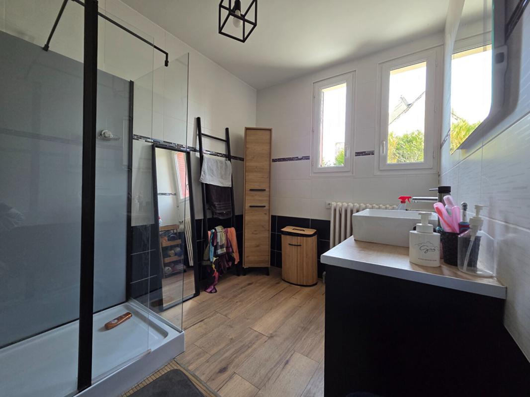 DOURDAN 18 MIN DOURDAN 7