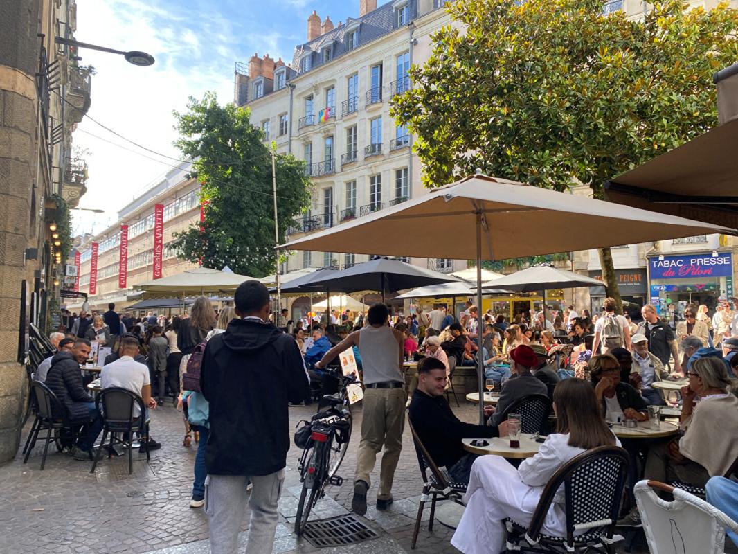 NANTES 44000 NANTES -  LOCAL A LOUER 37 M² -  QUARTIER DECRE - BOUFFAY 7