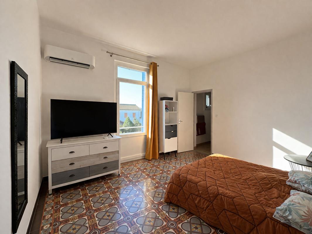 BEZIERS Propriété de 1,5 hectare avec dépendance et grand garage, à 5 min de Béziers 11