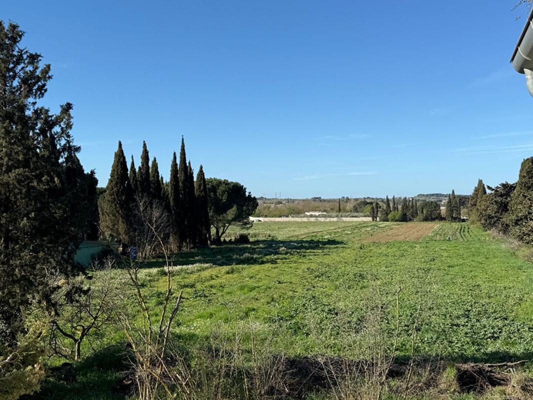 BEZIERS Propriété de 1,5 hectare avec dépendance et grand garage, à 5 min de Béziers 2