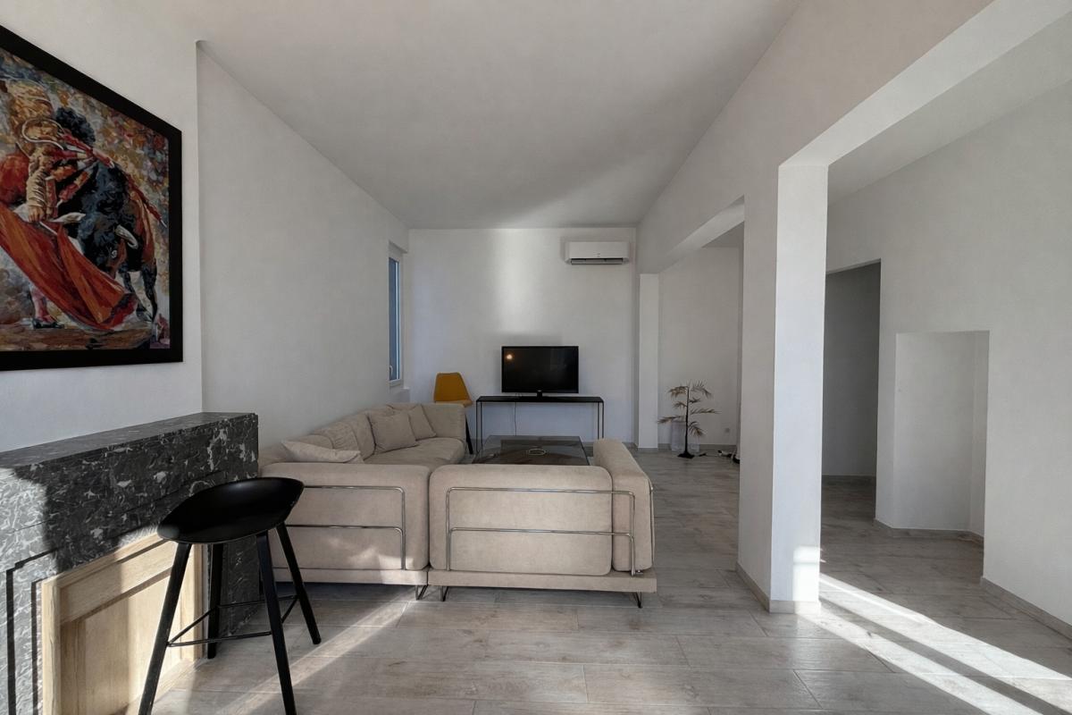 BEZIERS Propriété de 1,5 hectare avec dépendance et grand garage, à 5 min de Béziers 6