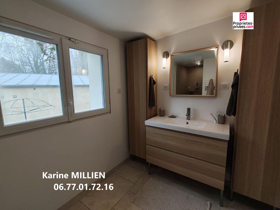 NONANCOURT NONANCOURT 27320 Maison individuelle et lodge aménagé, 4 étangs avec bras de rivière, double garage, terrain de plus de 5 Hectares - 488 800  HAI 15