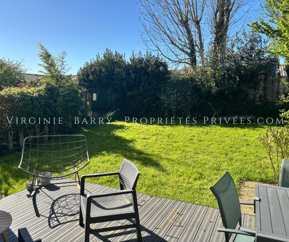 ROCHEFORT MAISON T3 AVEC GRAND GARAGE ET JOLI JARDIN BIEN EXPOSÉ 1