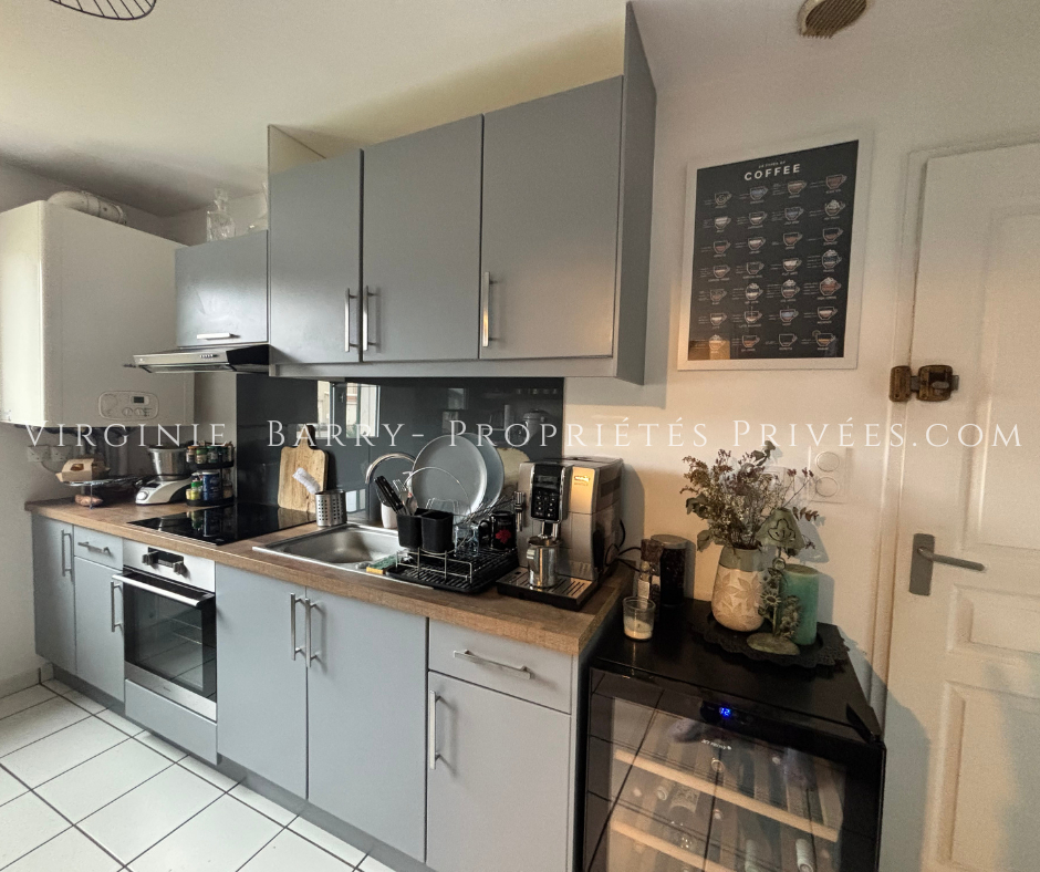 ROCHEFORT MAISON T3 AVEC GRAND GARAGE ET JOLI JARDIN BIEN EXPOSÉ 2