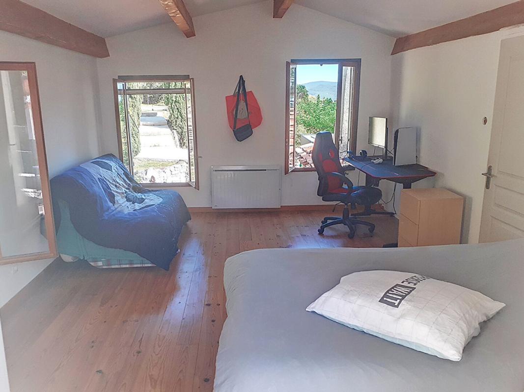 LA ROQUEBRUSSANNE Villa de 144 m2 sur terrain de 5689m² avec vue exceptionnelle et piscine - La Roquebrussanne 10