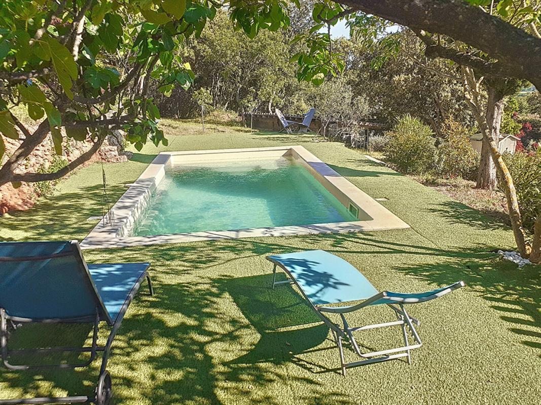 LA ROQUEBRUSSANNE Villa de 144 m2 sur terrain de 5689m² avec vue exceptionnelle et piscine - La Roquebrussanne 3