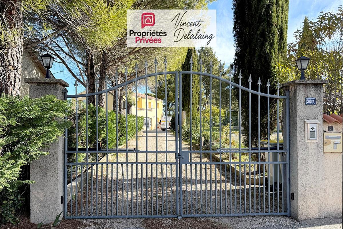 PERTUIS Maison familiale avec piscine, studio indépendant et vue Luberon 12