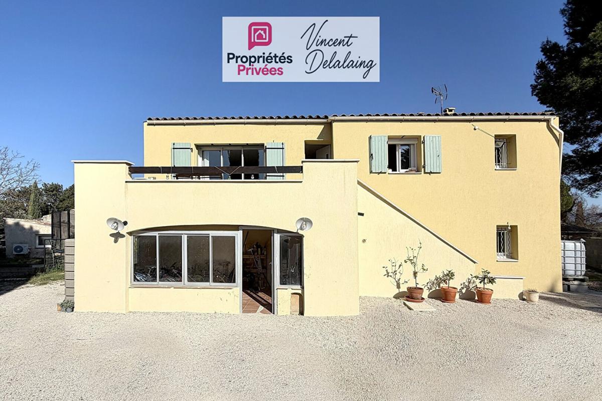 PERTUIS Maison familiale avec piscine, studio indépendant et vue Luberon 4
