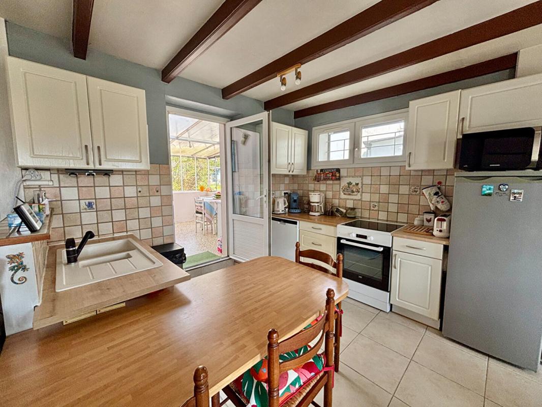 SAINT-ANDRE-DES-EAUX Maison Saint Andre Des Eaux- grand terrain - 145 m2 habitable possible 5