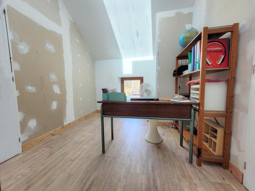 PAMPLIE Maison Pamplie 6 pièce(s) 130 m2 12