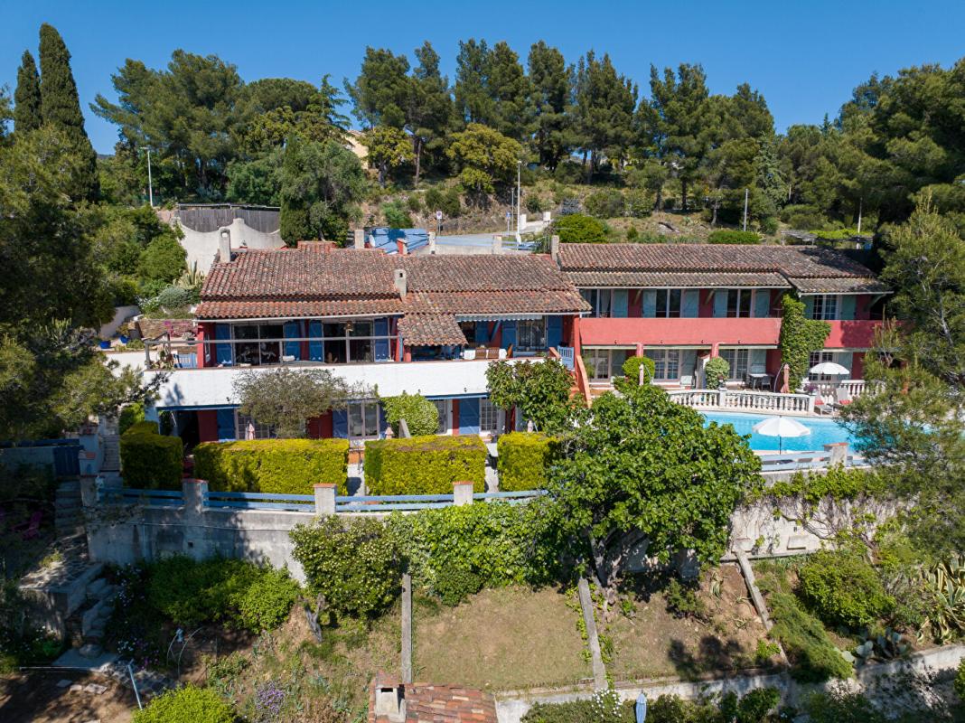 BORMES-LES-MIMOSAS COUP DE COEUR BORMES Superbe Propriété 360 m2 /2155m² piscine garages parkings 1