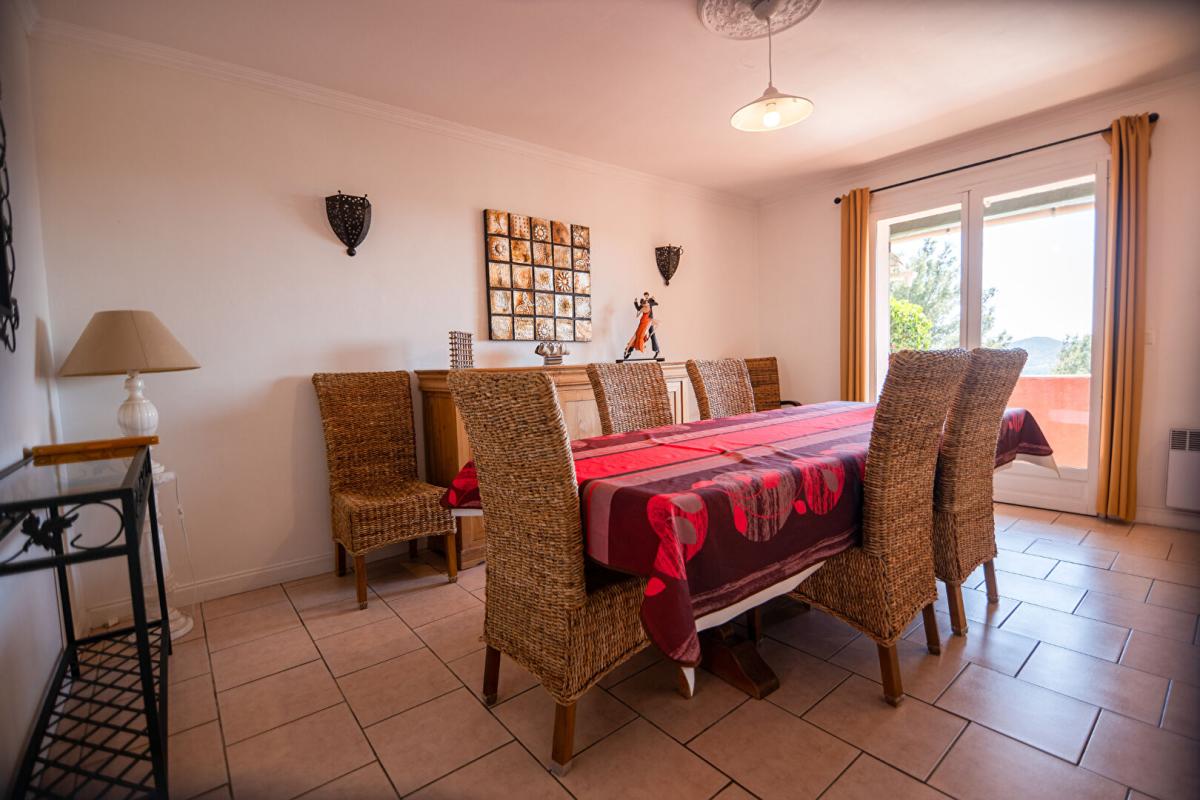 BORMES-LES-MIMOSAS COUP DE COEUR BORMES Superbe Propriété 360 m2 /2155m² piscine garages parkings 14