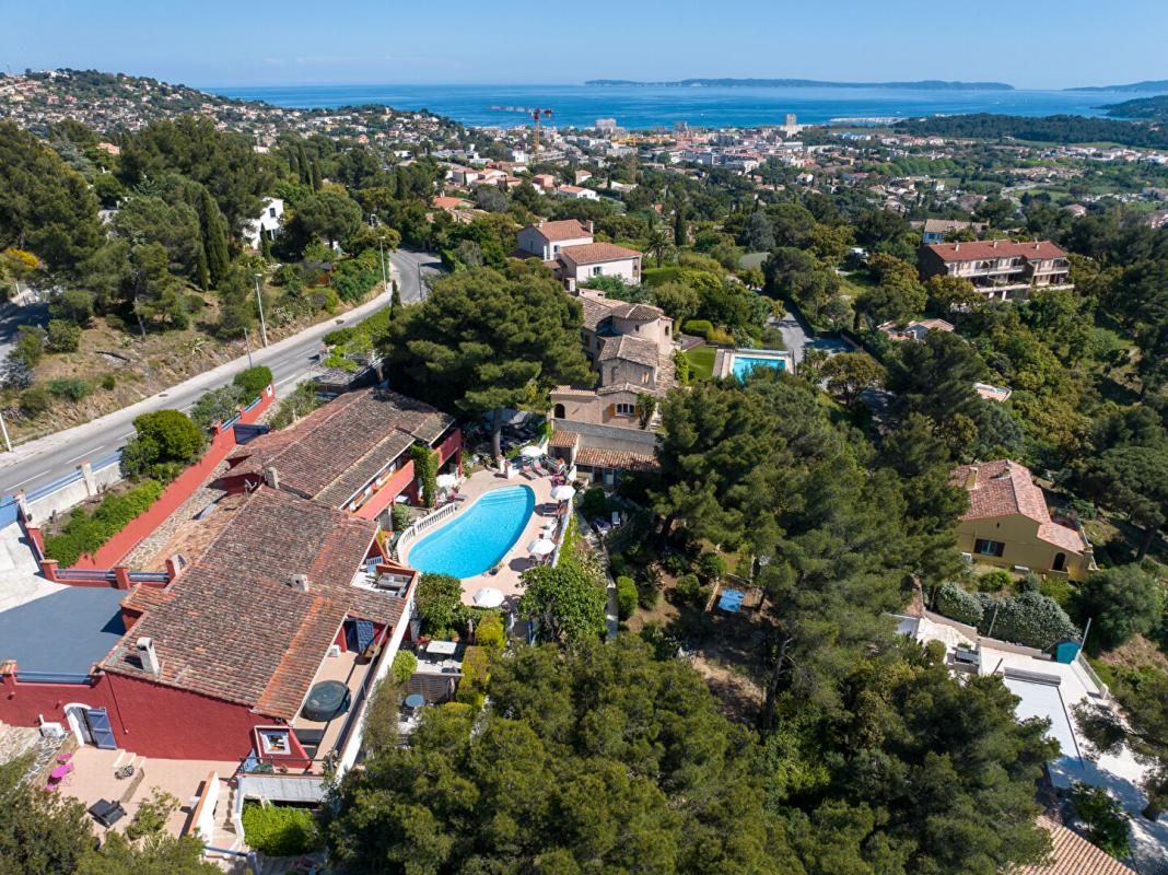 BORMES-LES-MIMOSAS COUP DE COEUR BORMES Superbe Propriété 360 m2 /2155m² piscine garages parkings 18