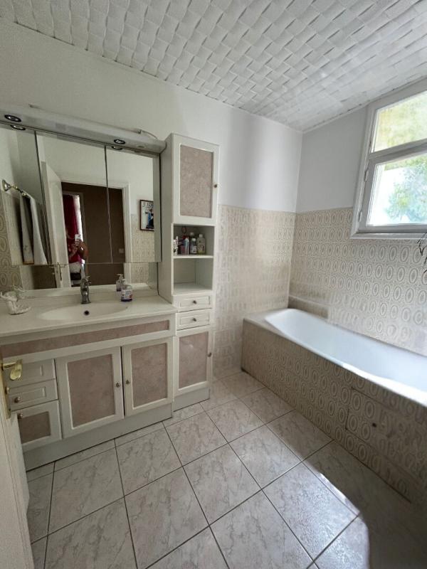 ANTIBES Antibes, quartier Fontmerle 4 pièces 90 m² ,Vue verdure , Parking , beau potentiel 8