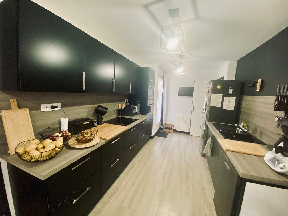 CHAMPS-SUR-MARNE Appartement Champs Sur Marne 3 pièce(s) 83 m2 5