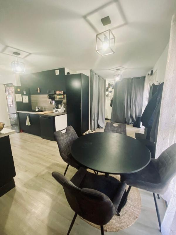 CHAMPS-SUR-MARNE Appartement Champs Sur Marne 3 pièce(s) 83 m2 6