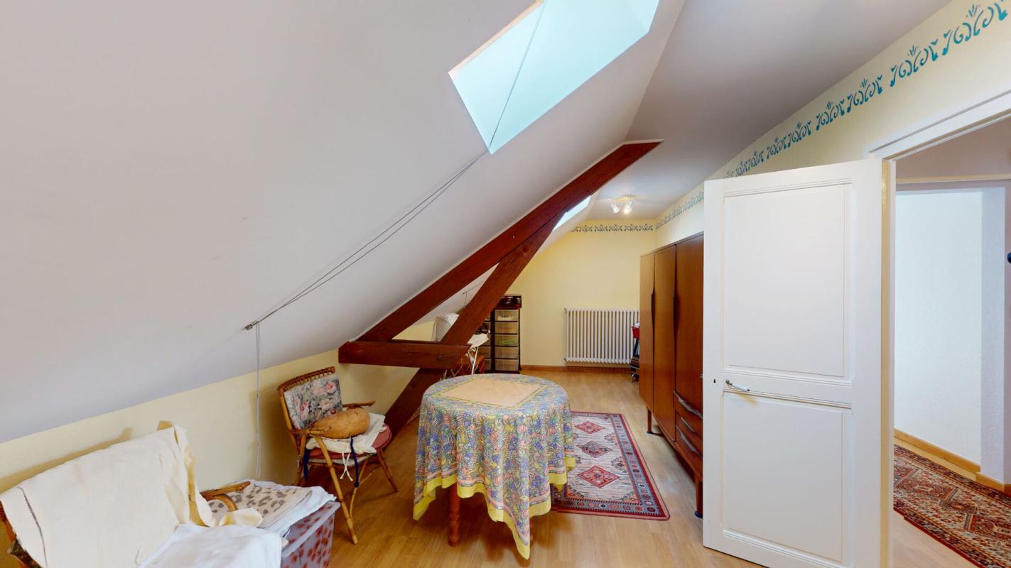 FOECY Maison Foecy  : 140 m² - 6 pièces - 4 chambres - 10