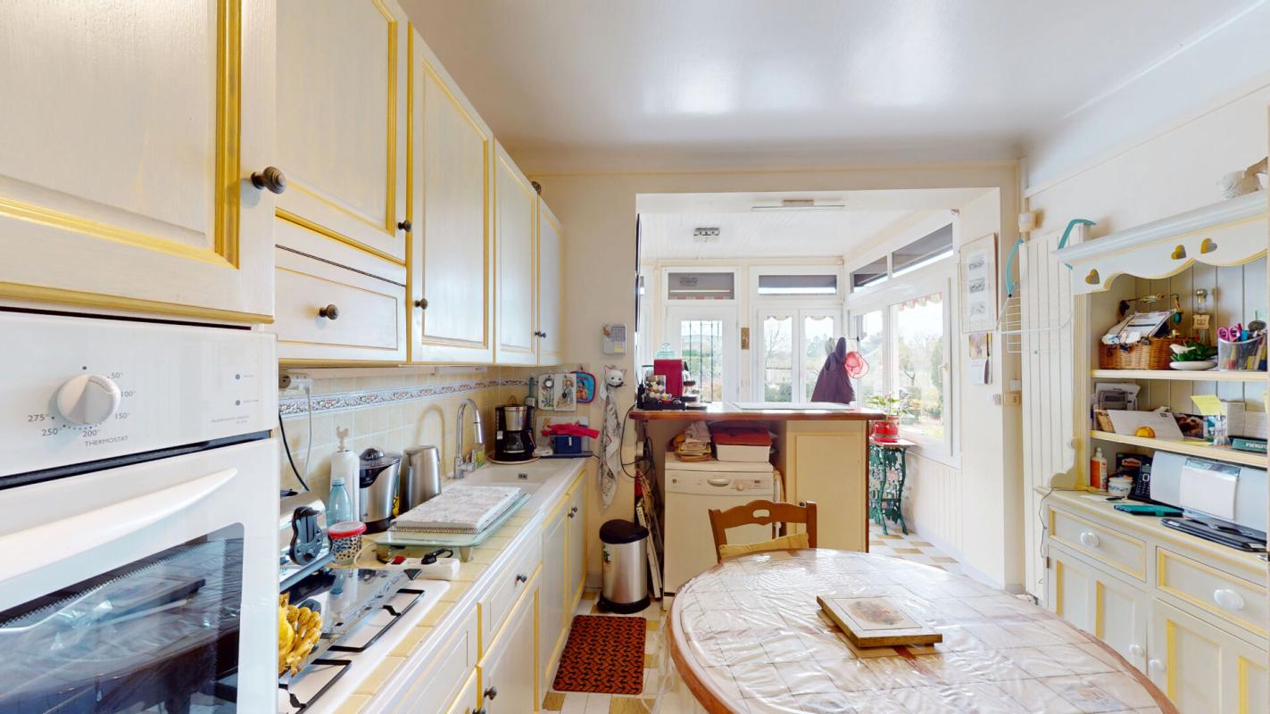 FOECY Maison Foecy  : 140 m² - 6 pièces - 4 chambres - 6