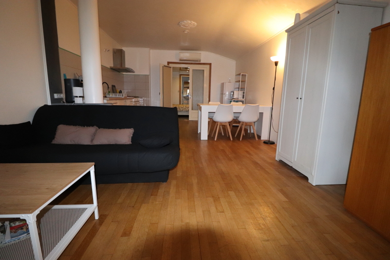 BOURBON-L'ARCHAMBAULT Immeuble Bourbon L Archambault 7 pièce(s) 220 m2 12