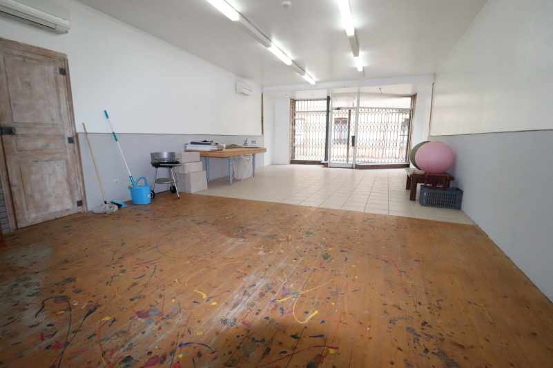 BOURBON-L'ARCHAMBAULT Immeuble Bourbon L Archambault 7 pièce(s) 220 m2 5