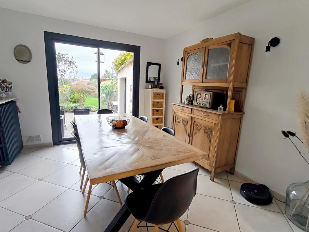 ALENCON Maison de ville avec jardin et garage 6