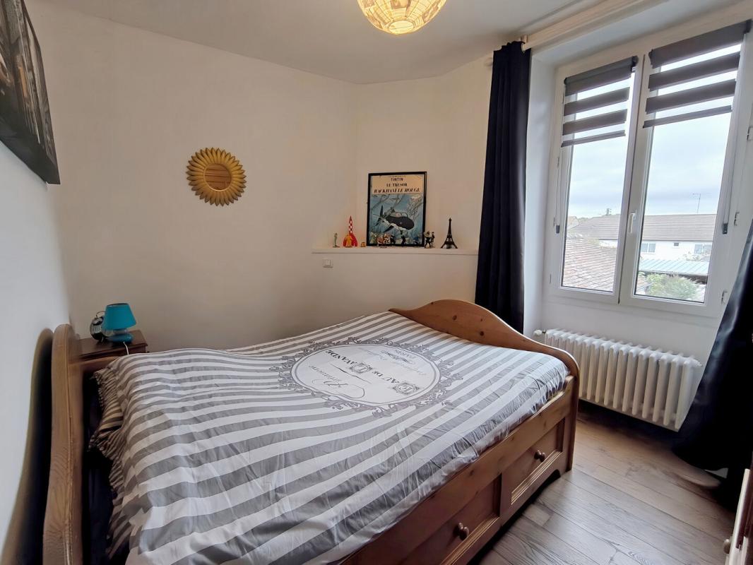 ALENCON Maison de ville avec jardin et garage 9