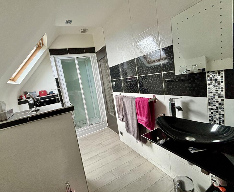 SAINT-NAZAIRE Maison Immaculée bourg- garage-101 m2 8