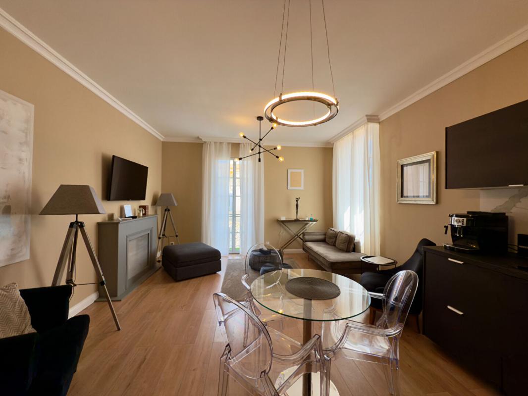 BEZIERS Maison bourgeoise de charme fin XIX  à Béziers 7