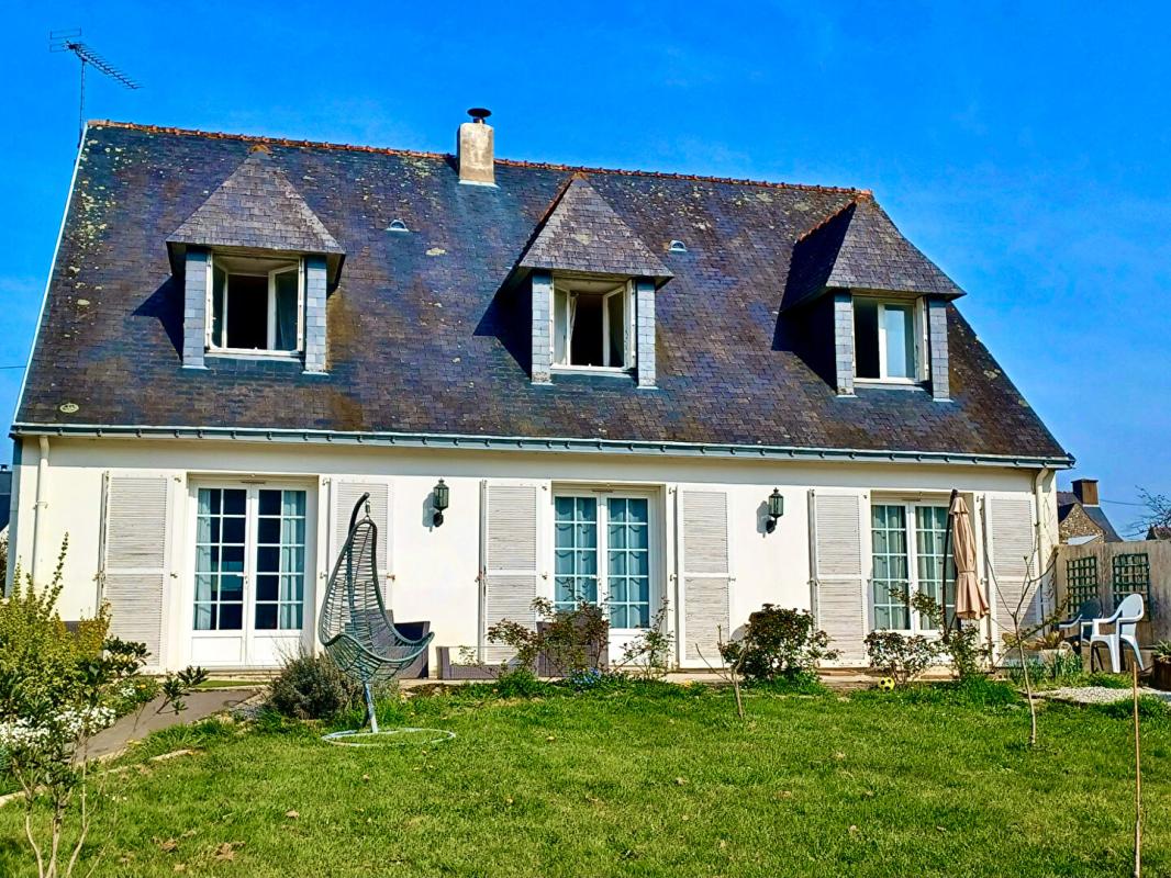 ALLAIRE Maison néo-bretonne au bourg d'Allaire 6 pièce(s) 180 m2 1