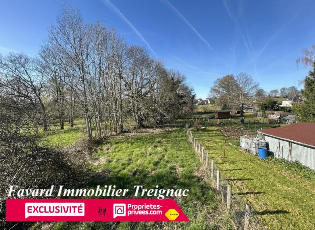 LE LONZAC Maison 90 m² + atelier 45 m² + dépendances sur 1532 m² idéal habitation ou activité 17