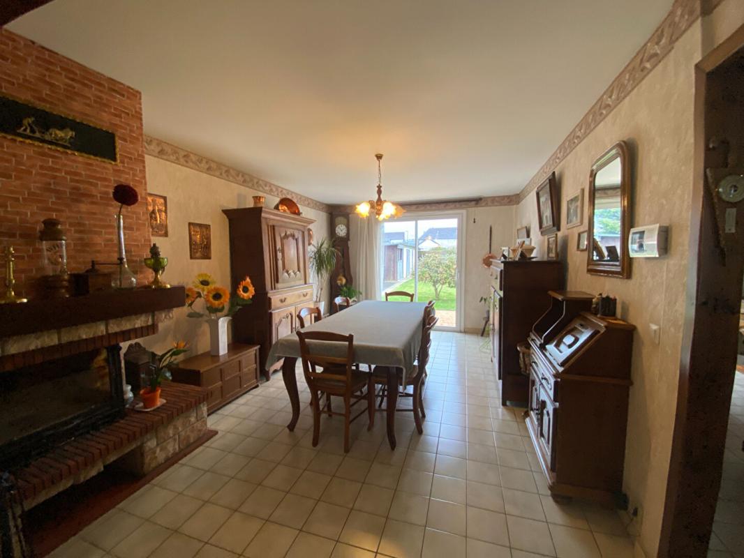 OLORON-SAINTE-MARIE Charmante maison familiale T4 avec jardin et garage  Quartier calme et recherché dans  Oloron-Sainte-Marie 3