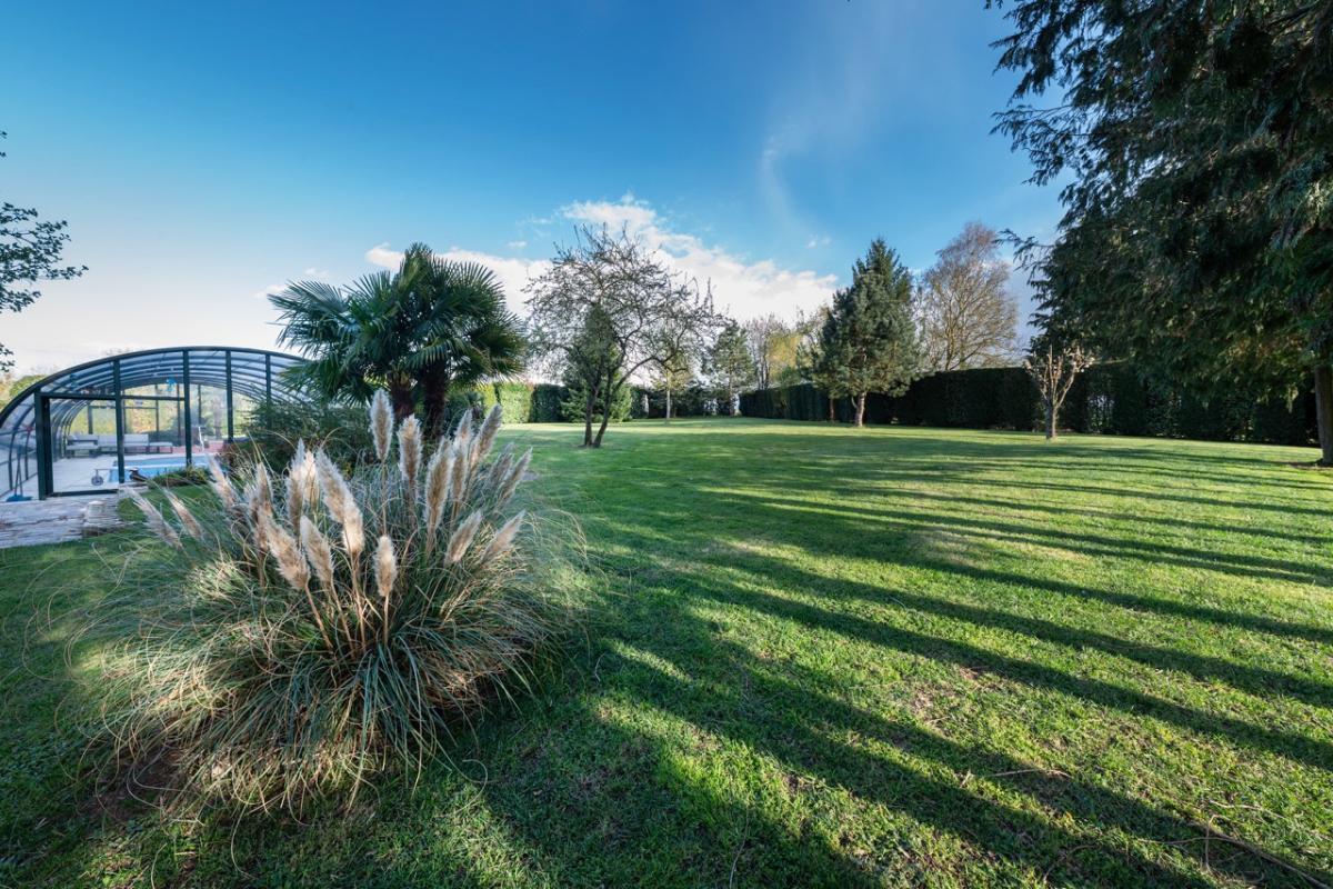 COULOMMIERS Longère de prestige au charme intemporel 350m2 habitable 14