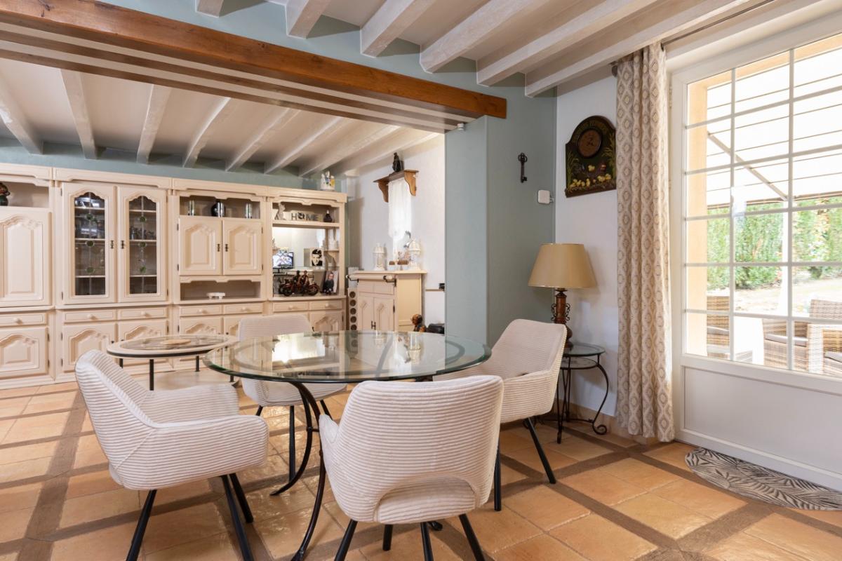 COULOMMIERS Longère de prestige au charme intemporel 350m2 habitable 3