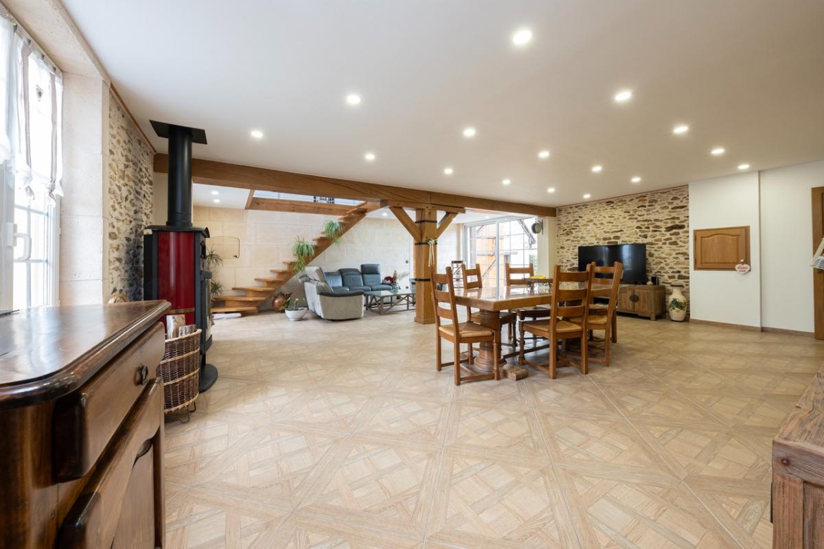 COULOMMIERS Longère de prestige au charme intemporel 350m2 habitable 5
