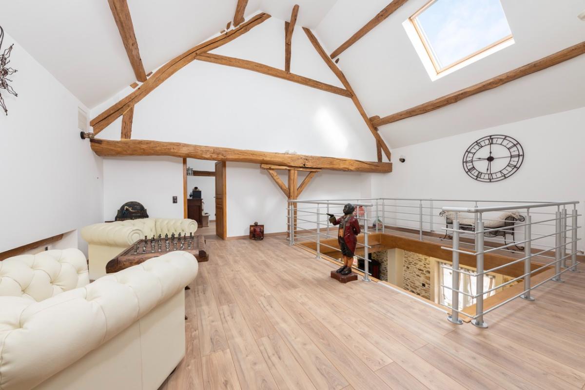 COULOMMIERS Longère de prestige au charme intemporel 350m2 habitable 8