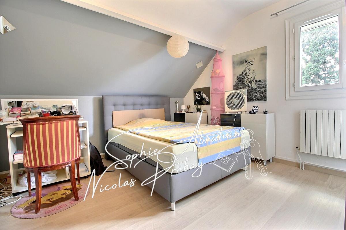 ANGERVILLE Maison, 6 chambres, sur sous-sol total avec jardin clos 10